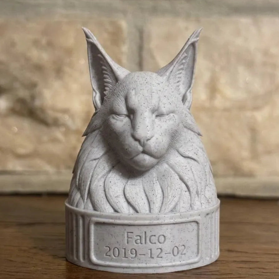 memorial urn of a Maine Coon cat head